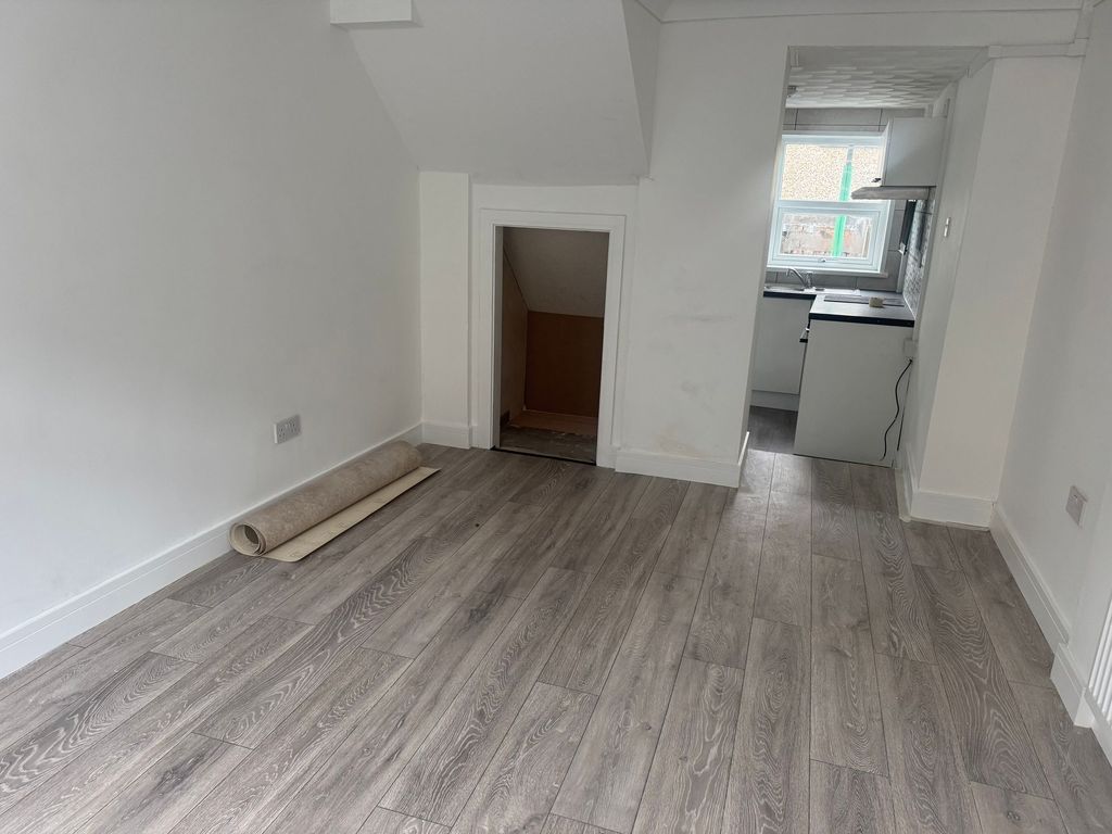 Property photo 2 of 7 Lounge