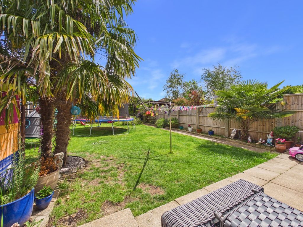 Property photo 3 of 16 Picture No. 21