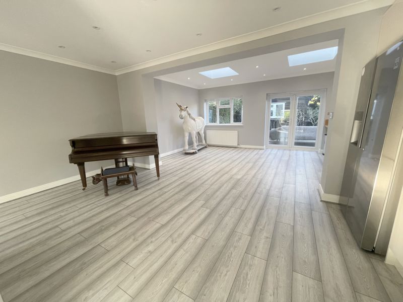 Property photo 3 of 20 Photo 35