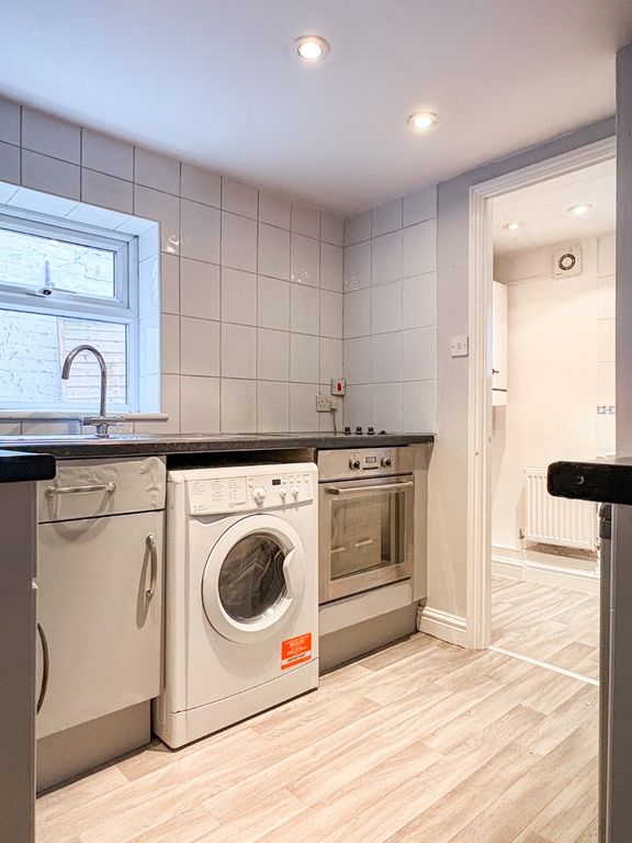 Property photo 3 of 5 4555792