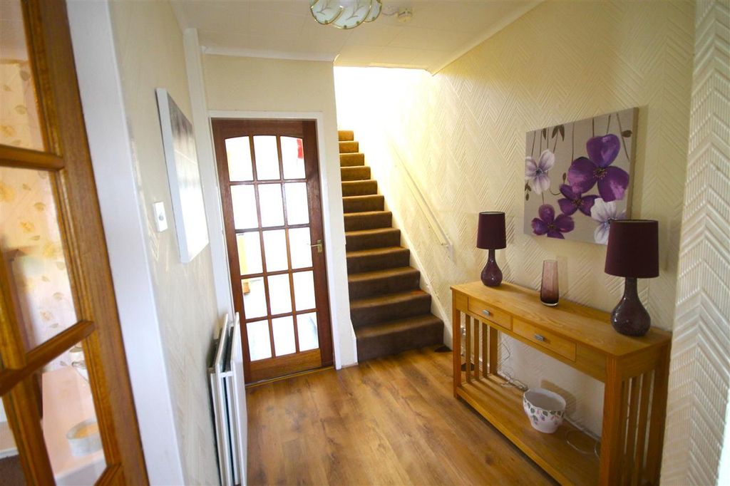 Property photo 2 of 13 Entrance Hallway