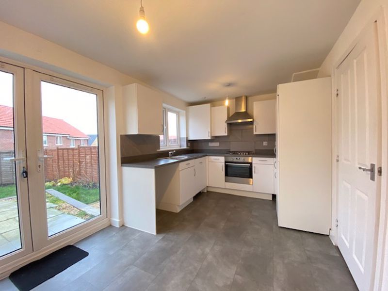 Property photo 2 of 10 Kitchen/Dining