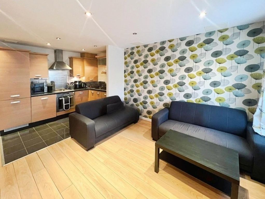 Property photo 3 of 10 Pbox-Img.Jpg