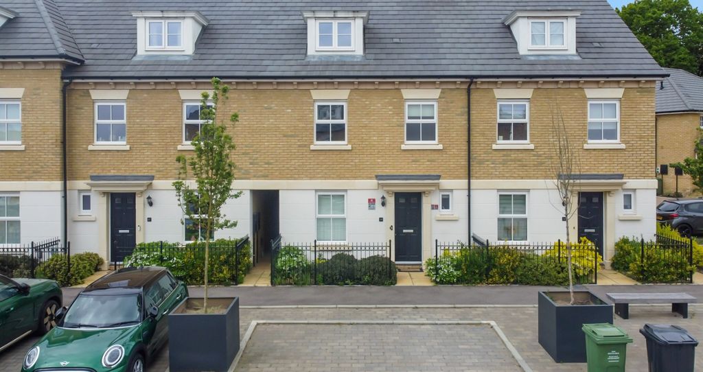 Property photo 2 of 19 4198271