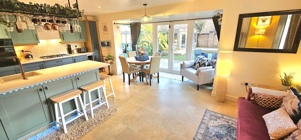 Property photo 3 of 29 Img_0100