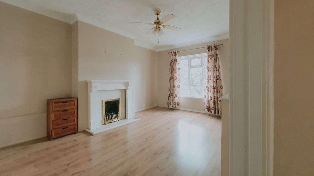 Property photo 2 of 11 Reception