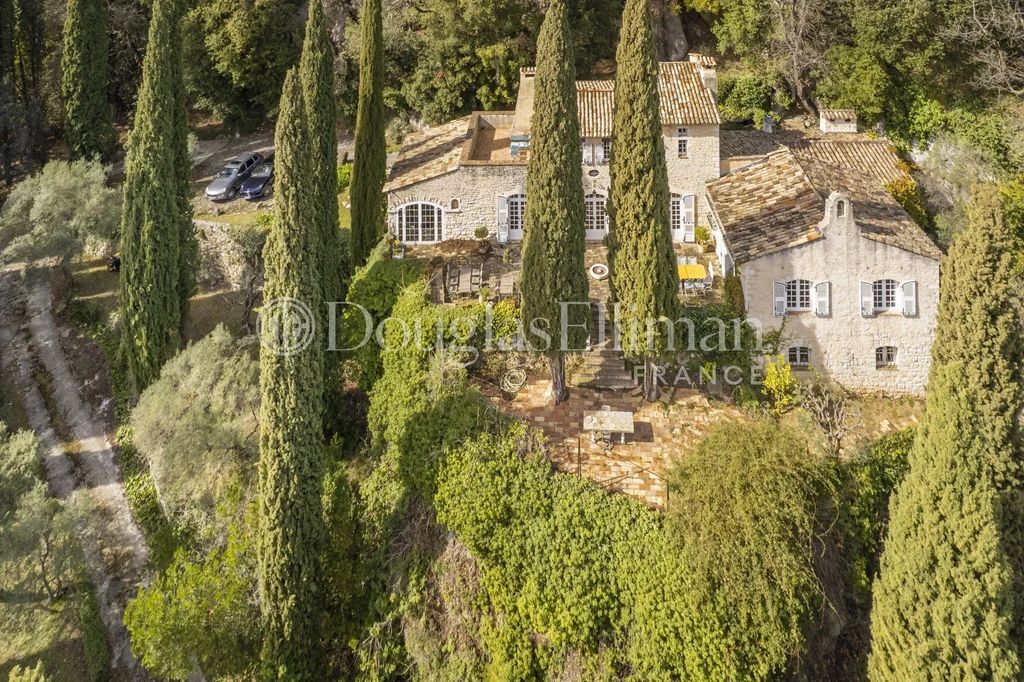 Property photo 1 of 11 Tourrettes-Sur-Loup : A Stunning Stone Property With Panoramic Views