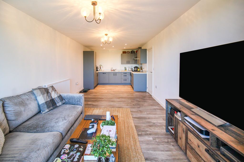 Property photo 2 of 13