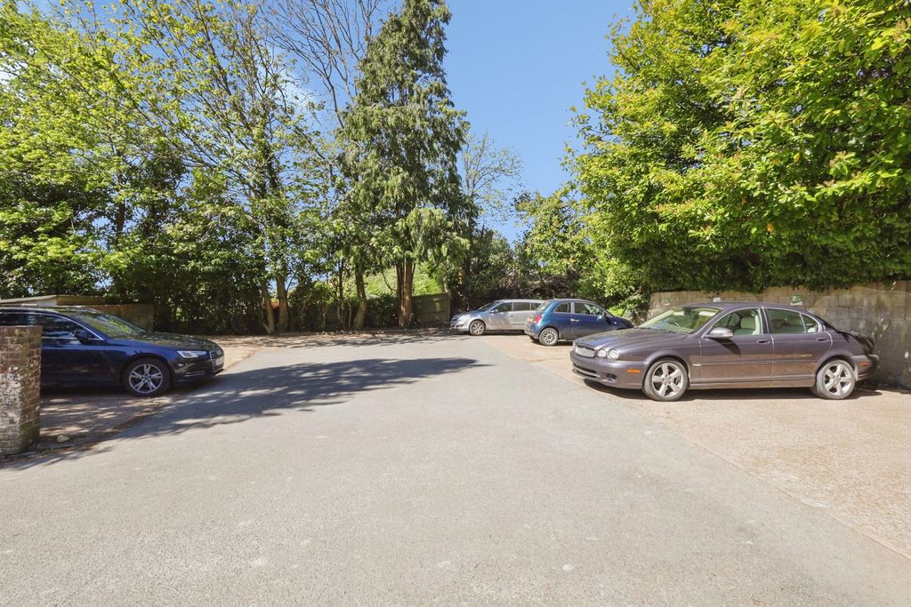 Additional image 11 of 2 bed flat for saleMutton Hall Hill, Heathfield TN21