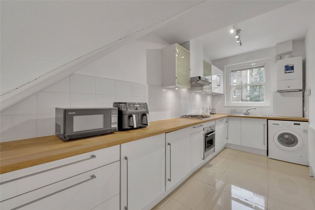 Property photo 3 of 9 Picture No. 06