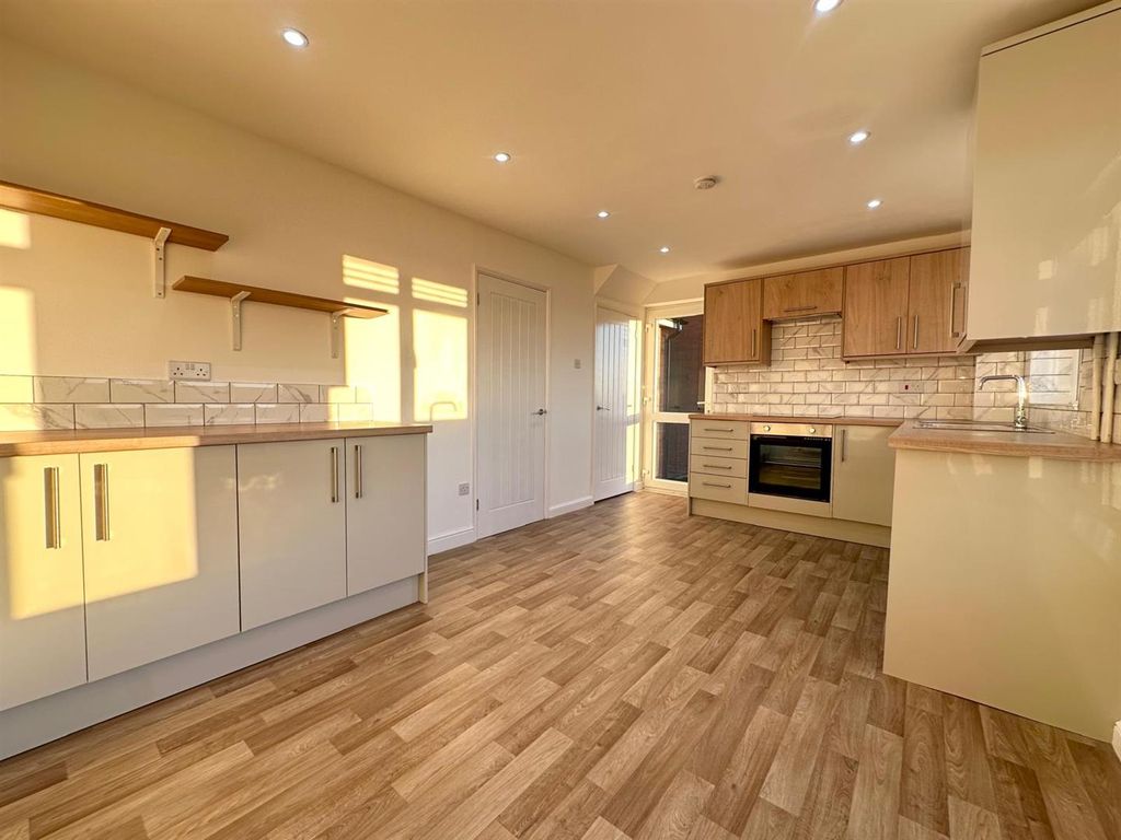 Property photo 2 of 36 Whatsapp Image 2025-11-20 At 9.19.22 Am (2).Jpeg