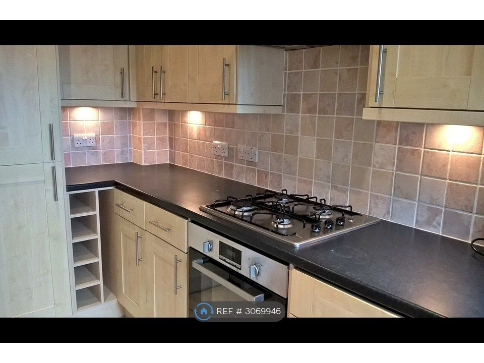 Property photo 2 of 13 Kitchen