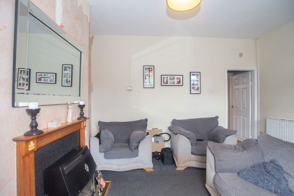 Property photo 3 of 20