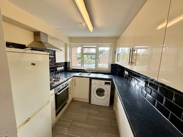 Property photo 3 of 10 4530553