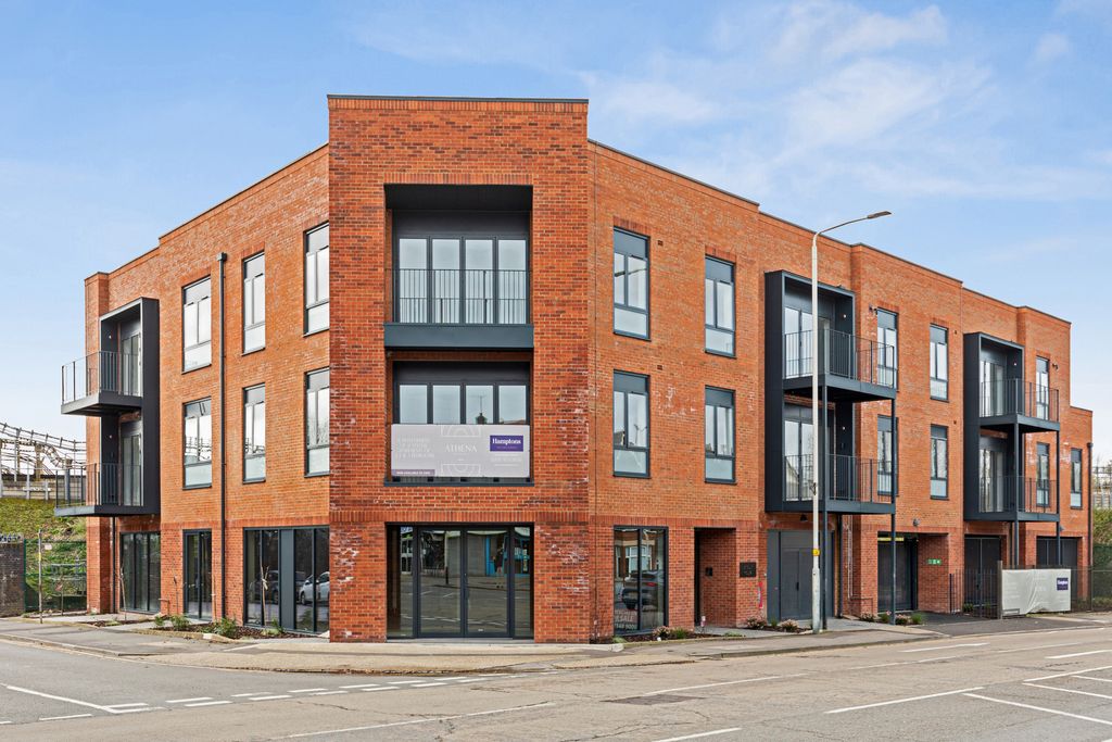 Property photo 3 of 10