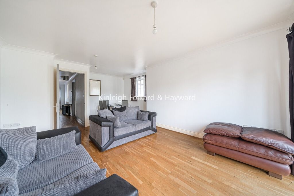 Property photo 2 of 18 Picture No. 01