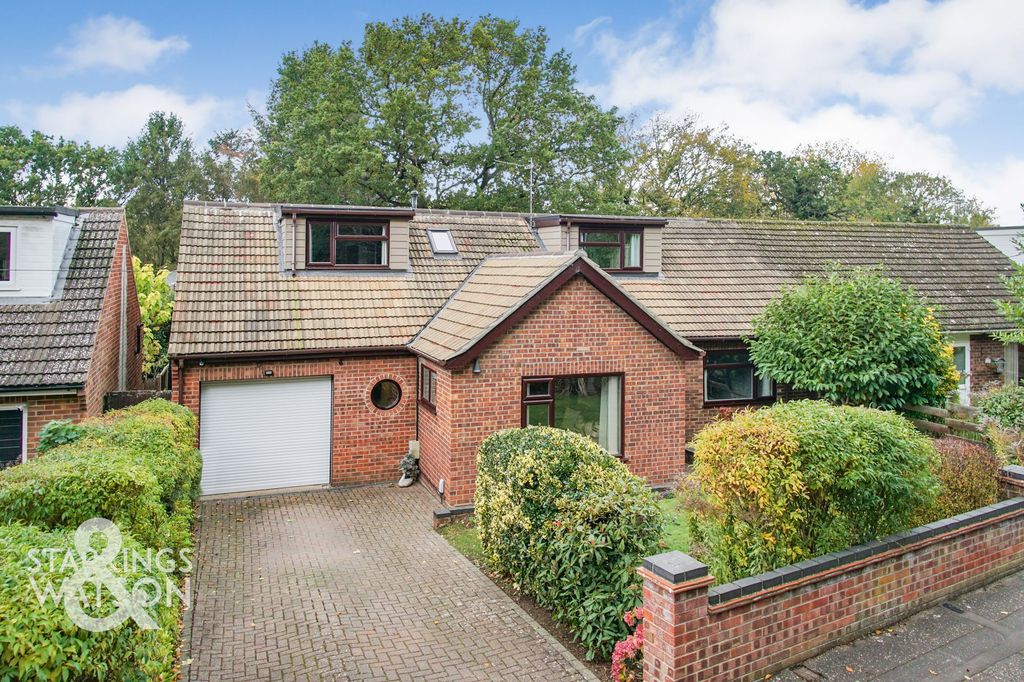 Property photo 1 of 31