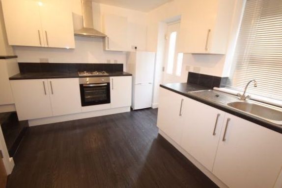 Property photo 2 of 9 Kitchen Diner