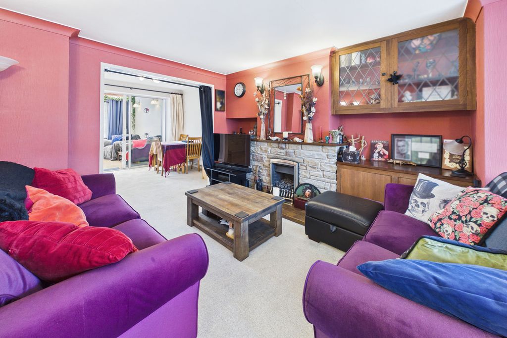 Property photo 3 of 23