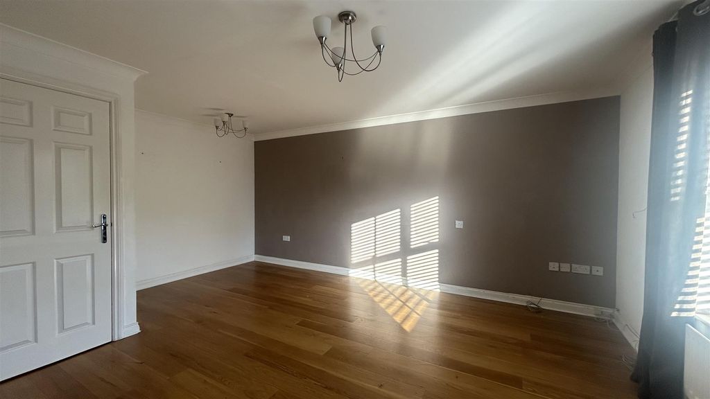 Property photo 3 of 10 Image00013.Jpeg