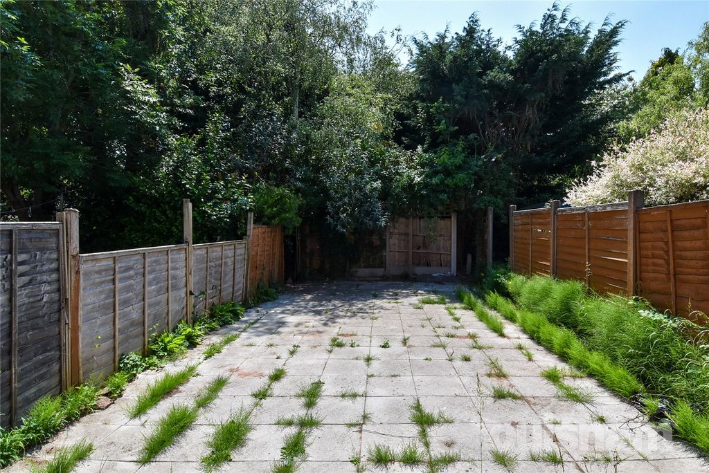 Property photo 3 of 25 Picture No. 16