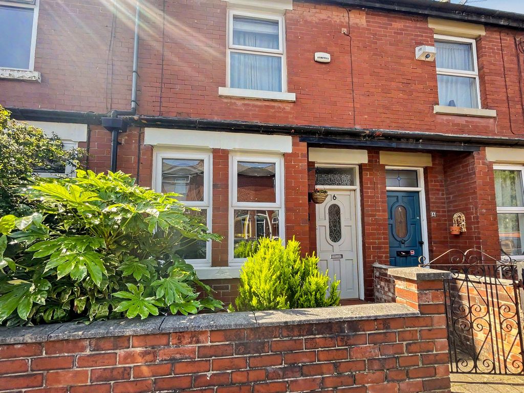 Property photo 1 of 16