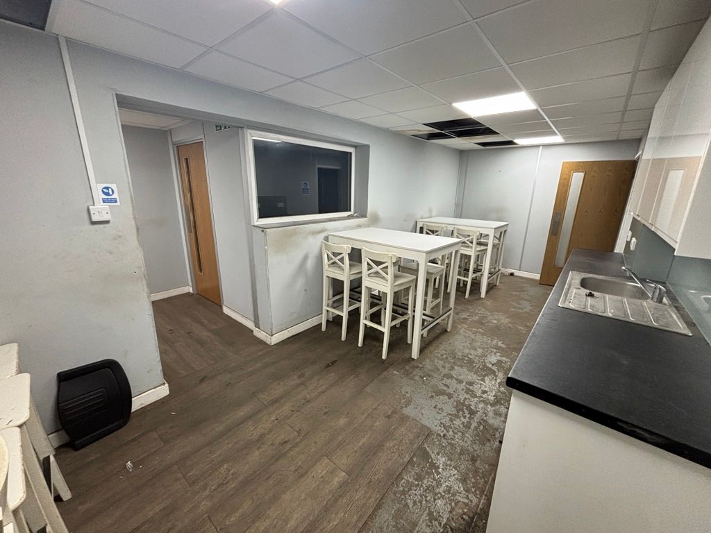 Property photo 3 of 10 Photo 15