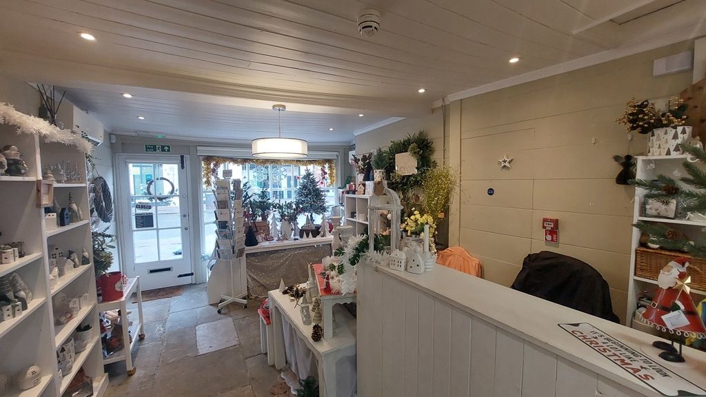 Property photo 3 of 6 Photo 2