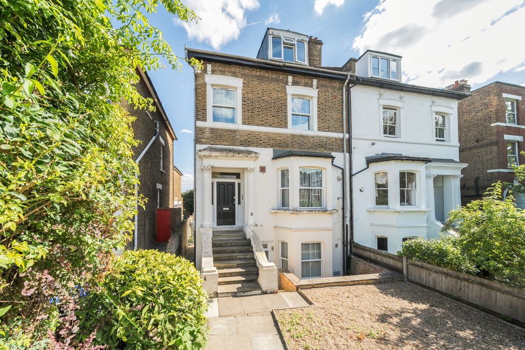Property photo 1 of 10 1482736-1-6A42925...