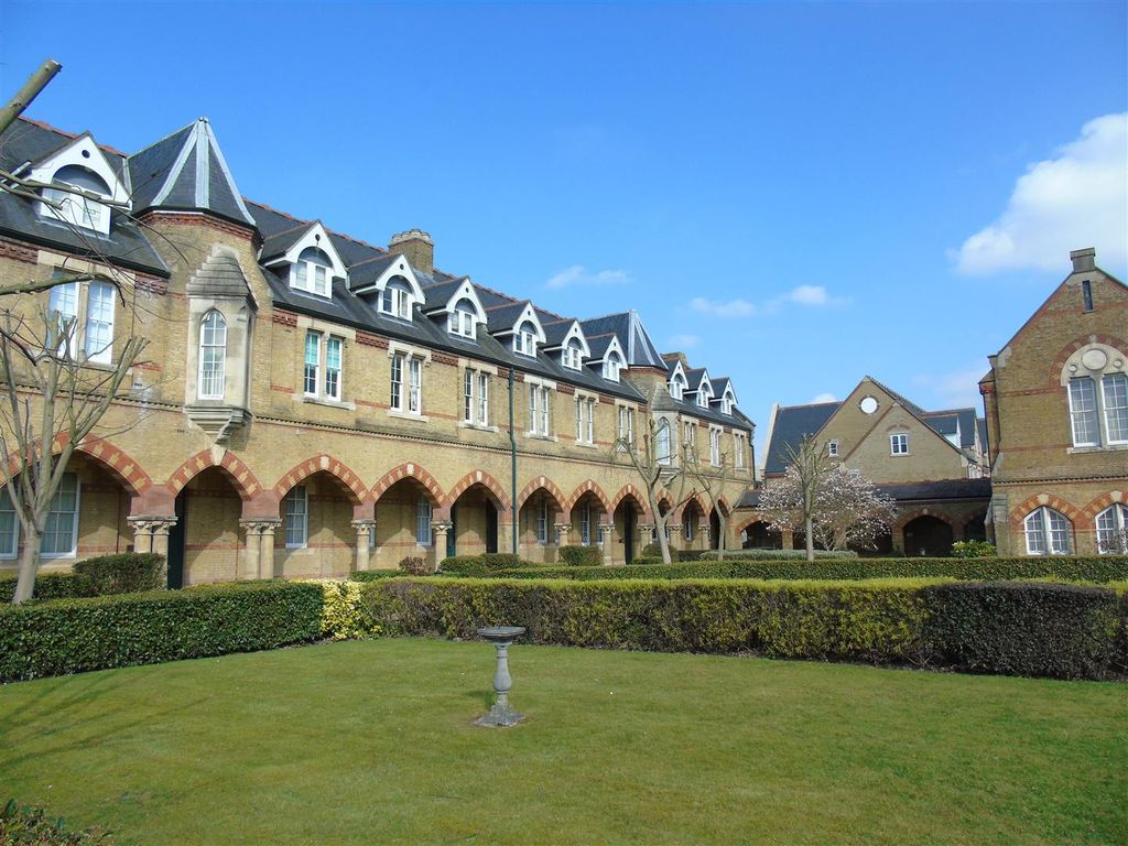 Property photo 1 of 7 Coopers Estate Agents