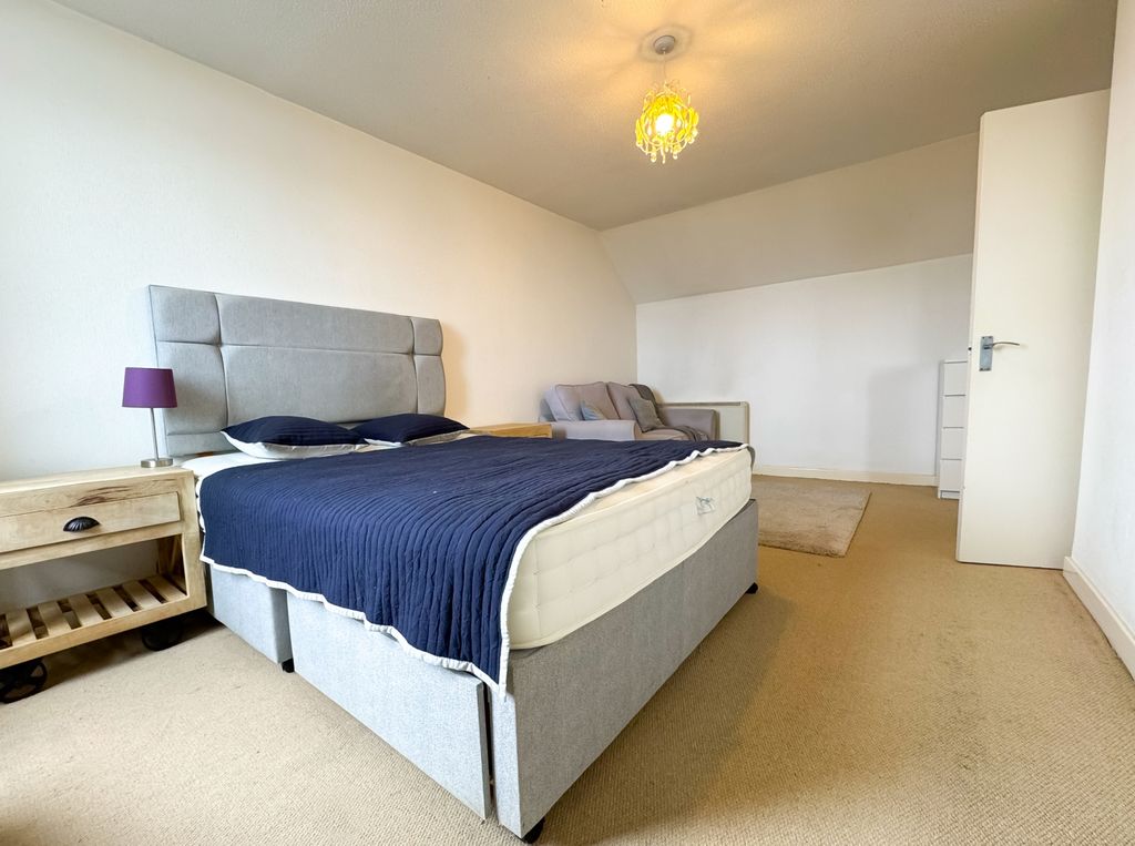 Property photo 3 of 17 Marine P Ewemove Saltburn-8