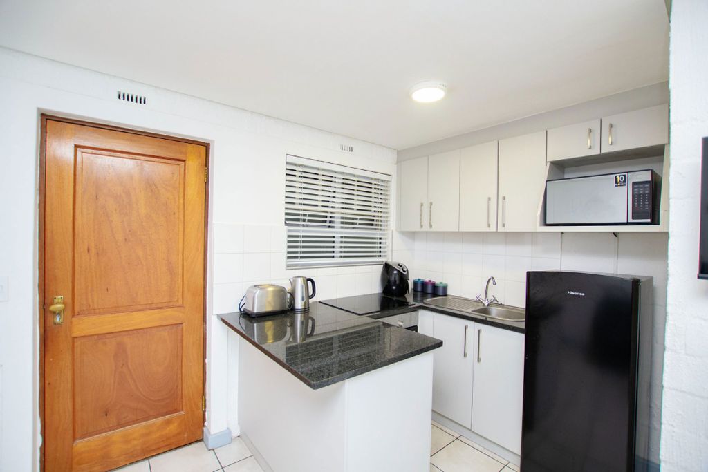 Property photo 3 of 22 St1690612