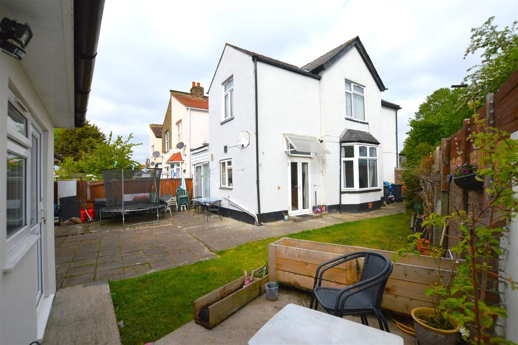 Property photo 3 of 16 53 Hounslow Avenue Rear View.Jpg