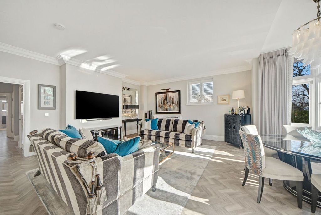 Property photo 2 of 35 Picture No. 30