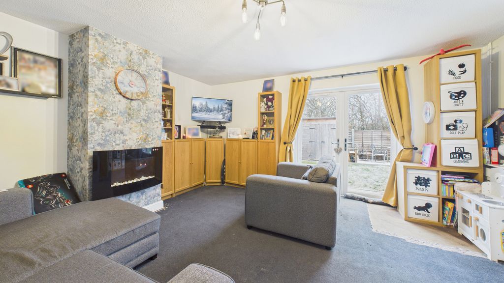 Property photo 3 of 13 Cam04968G0-Pr0088-Still008