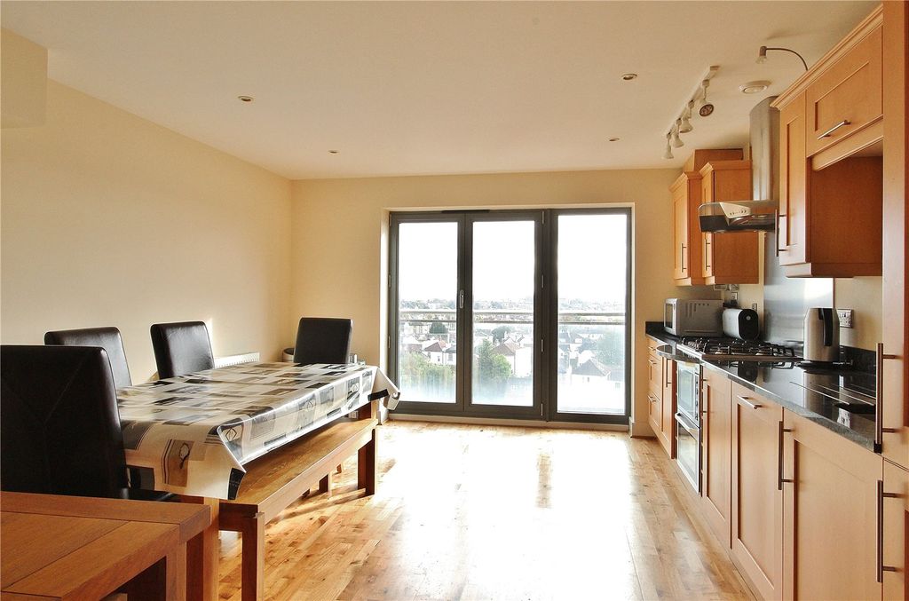 Property photo 3 of 11 Picture No. 20