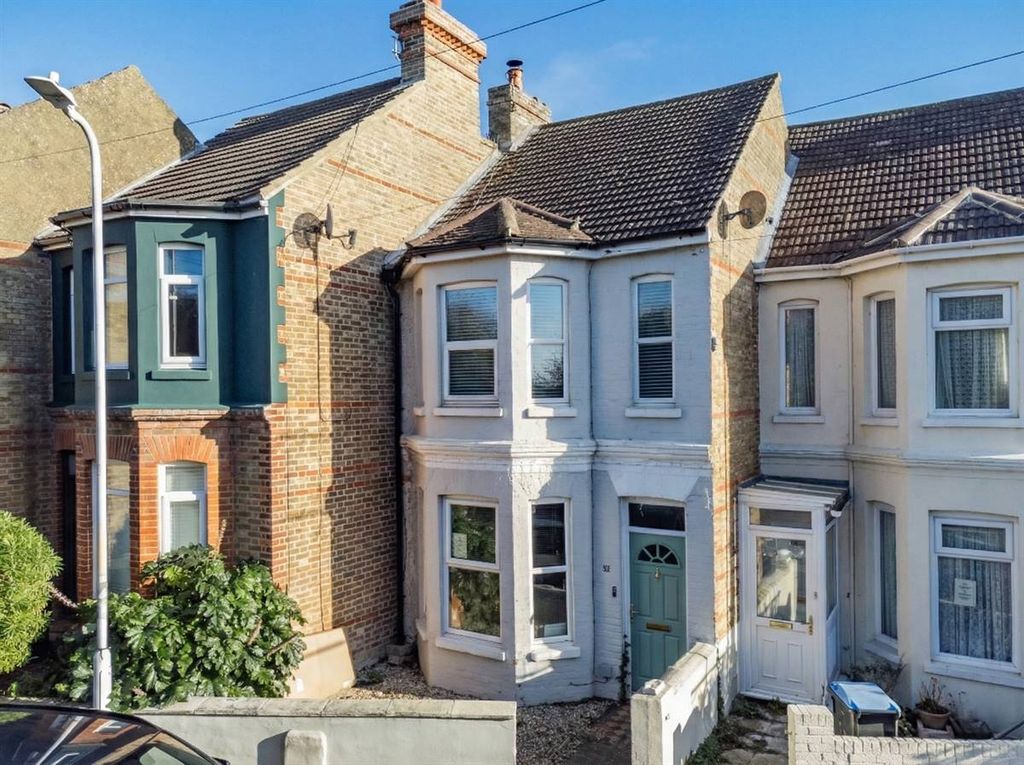 Property photo 2 of 23