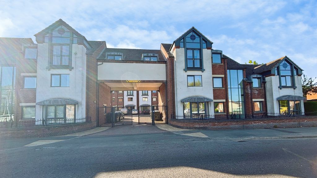 Property photo 1 of 12 Front