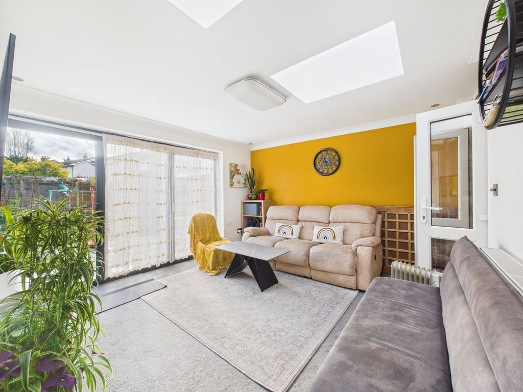 Property photo 2 of 22 Picture No. 03