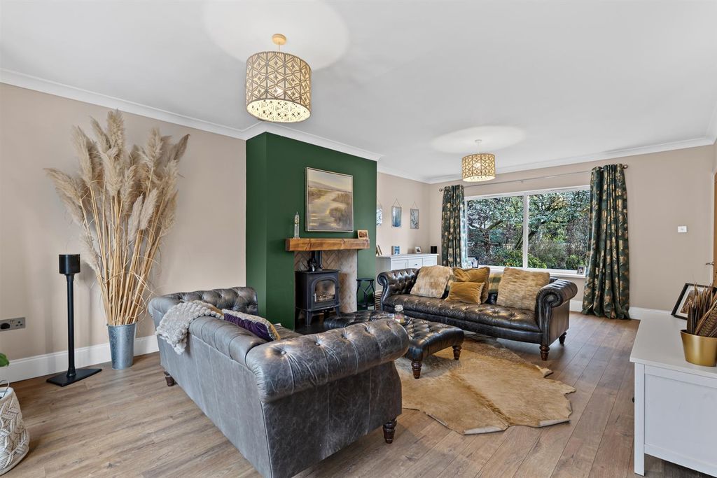 Property photo 3 of 34 15 Main Street-15.Jpg