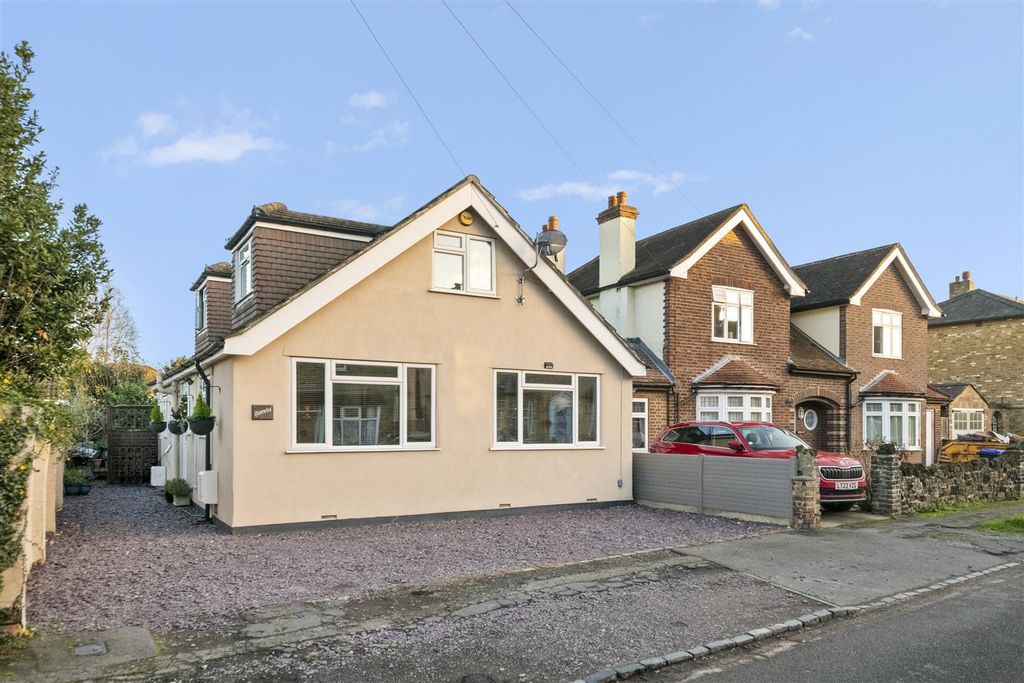 Property photo 1 of 22