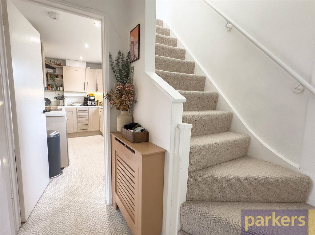 Property photo 2 of 16 Picture No. 14