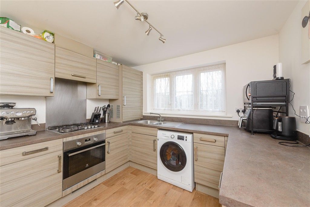 Property photo 3 of 12 Kitchen