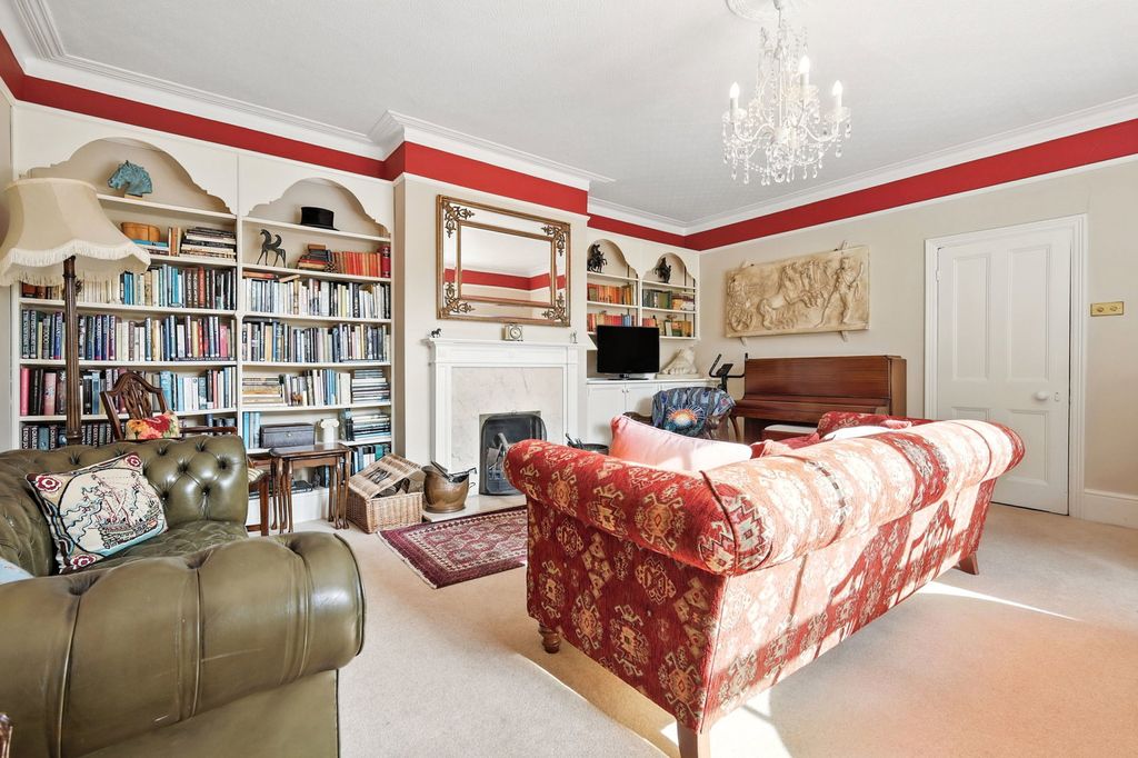 Property photo 3 of 58