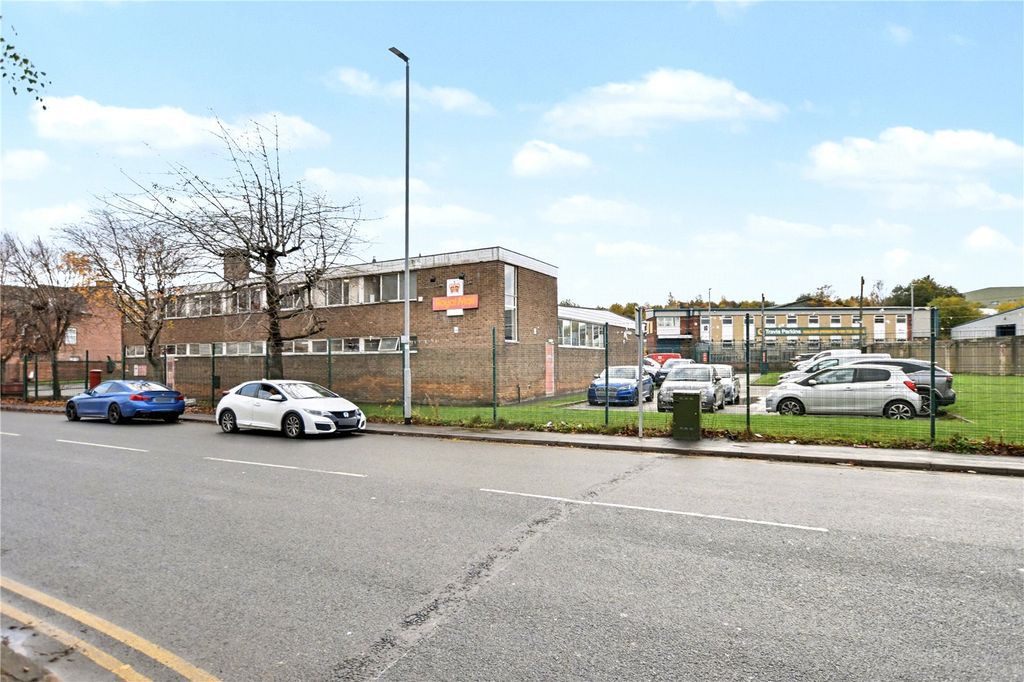 Property photo 3 of 17 Picture No. 11