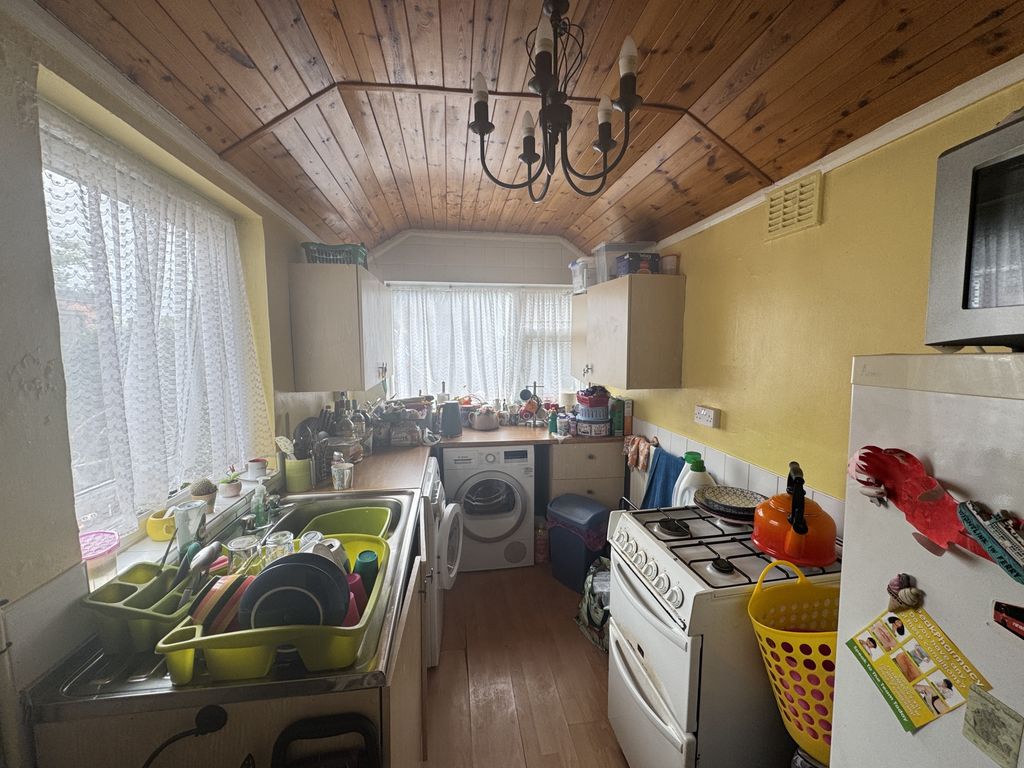 Property photo 3 of 10 Photo 2