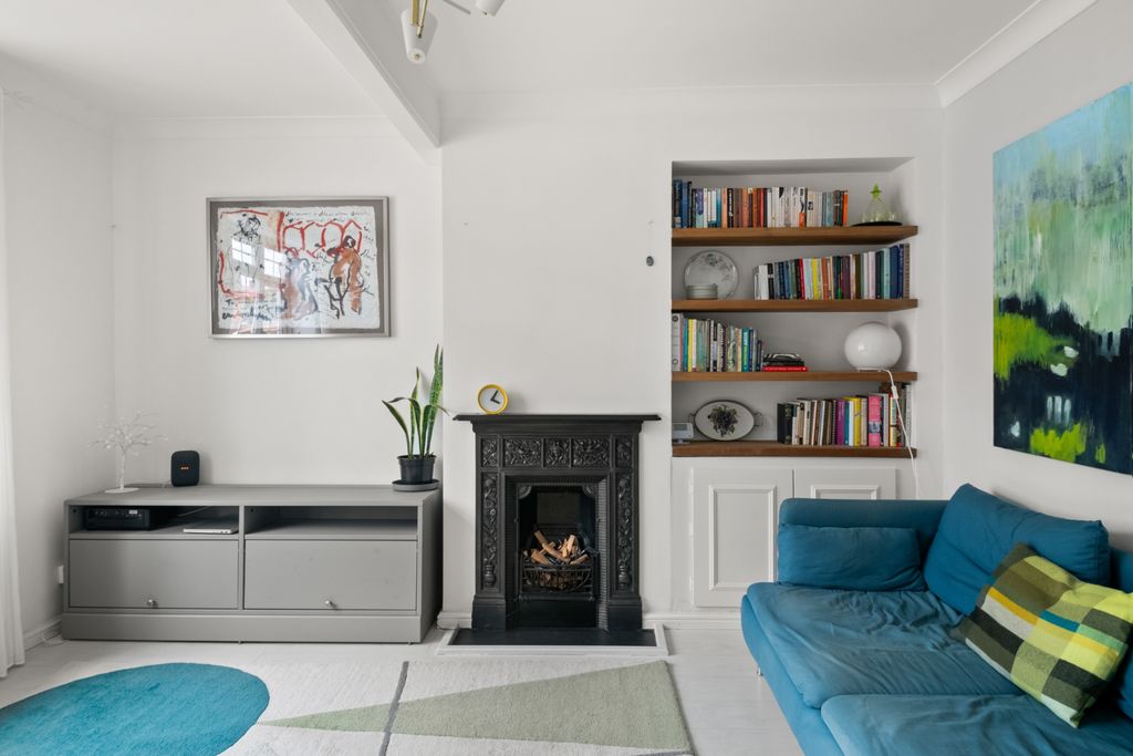 Property photo 3 of 12 Photo 2