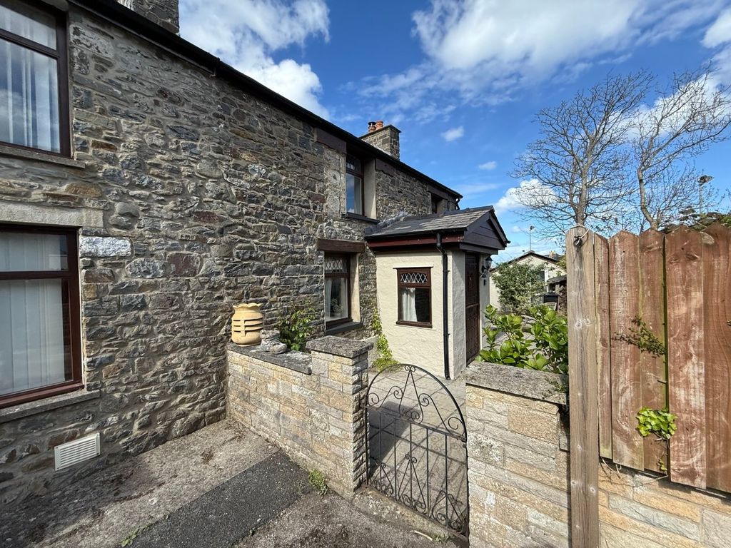 Property photo 2 of 30