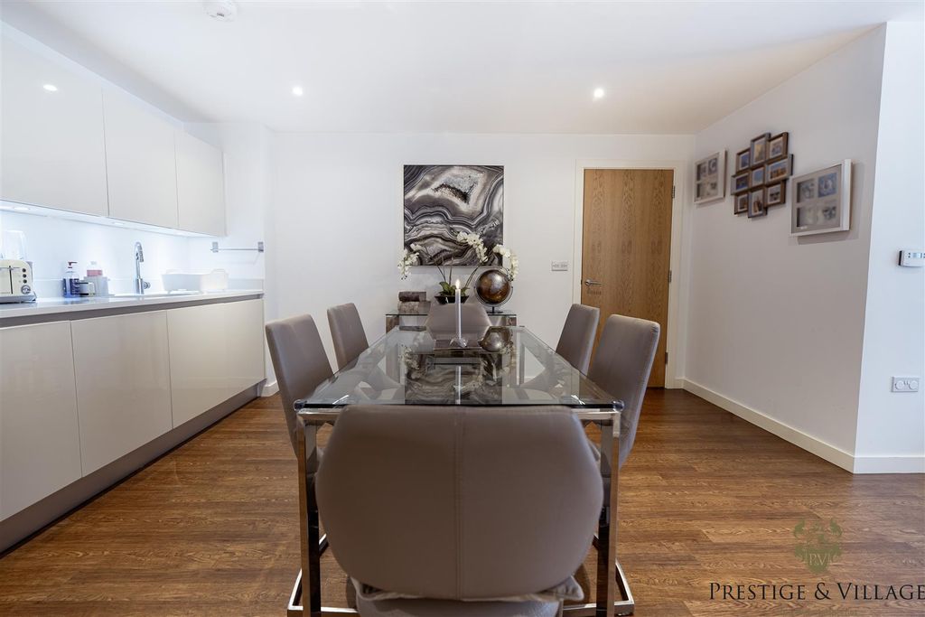 Property photo 3 of 25 Dsc03756-Hdr.Jpg