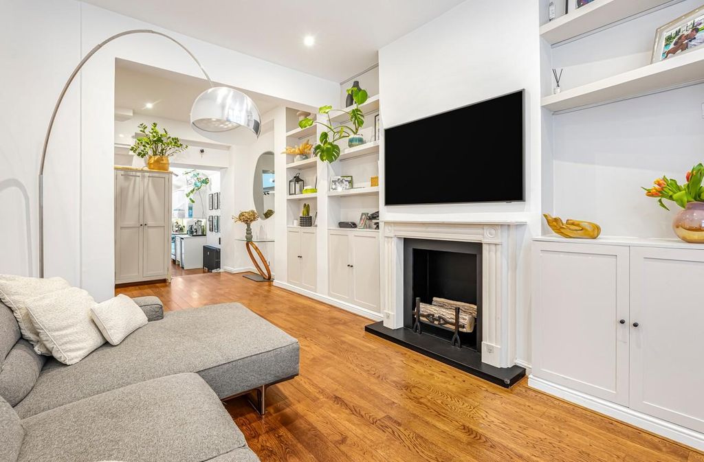 Property photo 3 of 10 Epi1c.Jpg